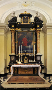 Altare della cappella di San Vincenzo.